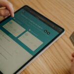 Online banking sicher – Erstes eigenes Konto (Symbolbild: Kostenloses Stock Foto zu bargeldlose wirtschaft, benutzer interface, bezahlen)